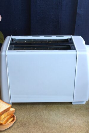 Electric Toaster Machine, Multifunctional Automatic Bread Machine (650 Watt / 1 Pc)