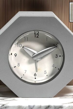 Desk Clock with Alarm Function