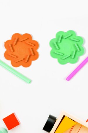 Small Magic air spinner, Plastic Promotional Spinning Toys (1 Pc)