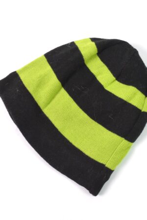 Cozy Comfort: Winter Caps for Girls (1pc)
